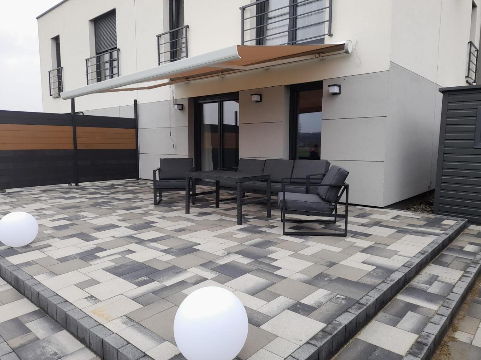 Nowy Luksusowy Apartament Z Tarasem I Ogrodem Prywatny Parking Zerniki Gliwice Exterior photo